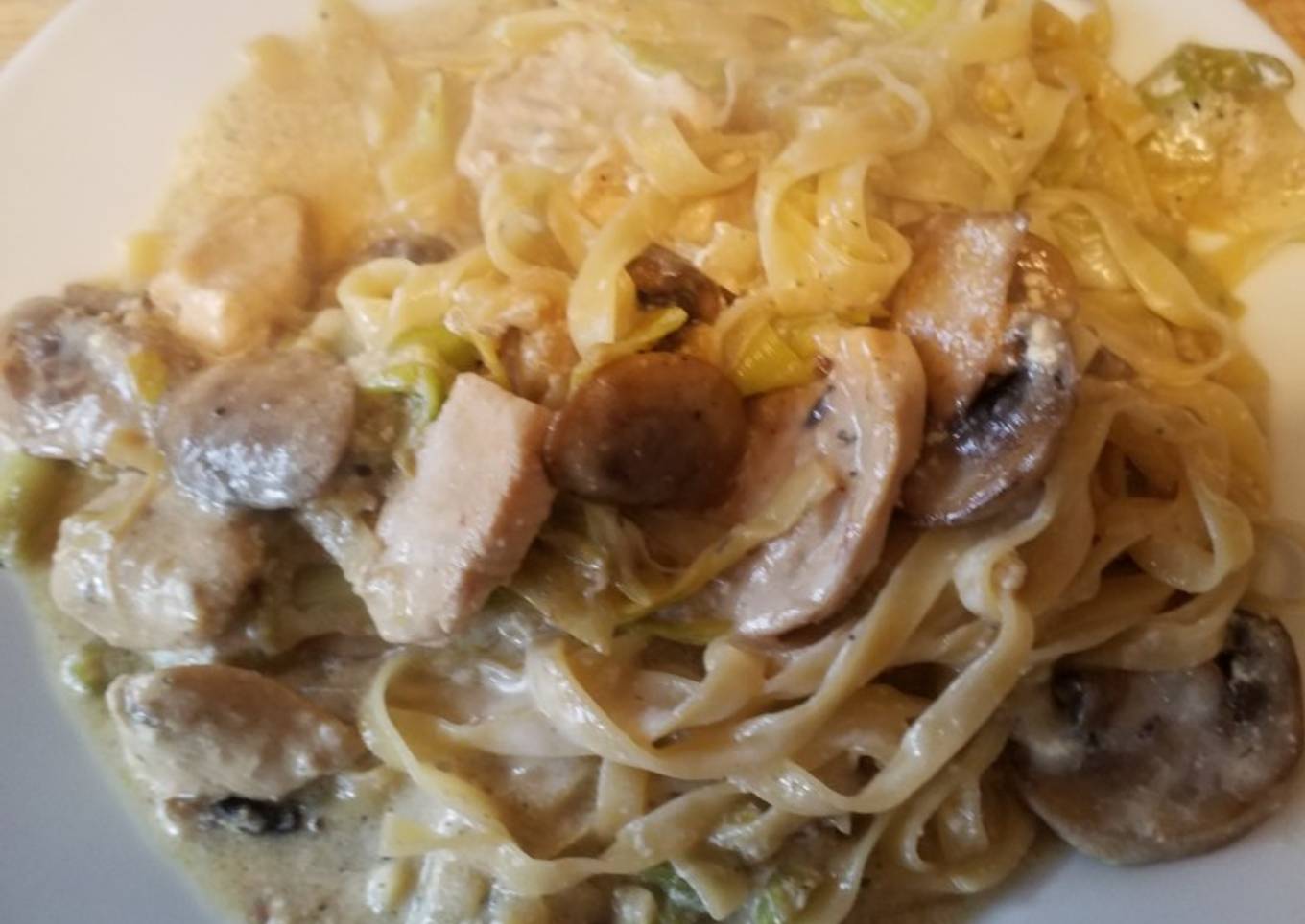 Mushroom and Leek Pasta with Chicken