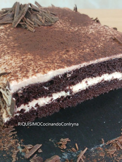 Una foto de Tarta de chocolate Sin Horno, Sin Azúcar, Sin Harina