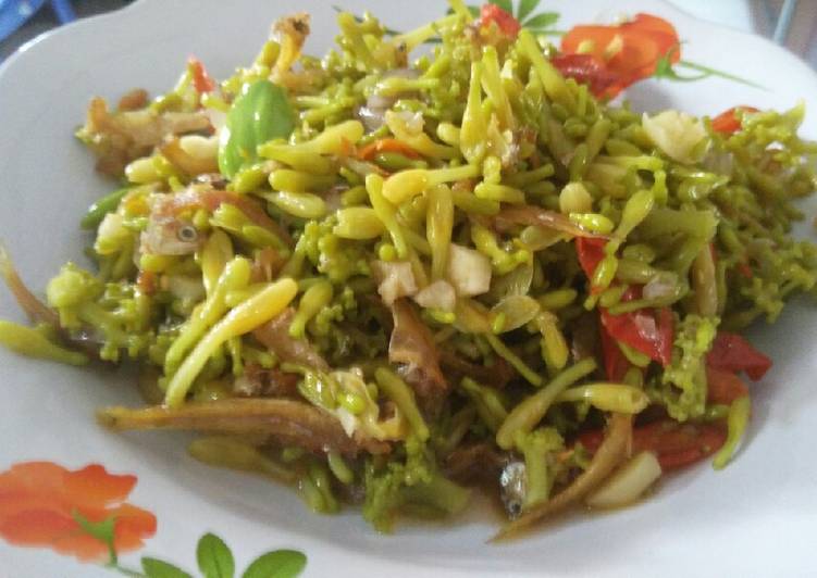 Tumis bunga pepaya