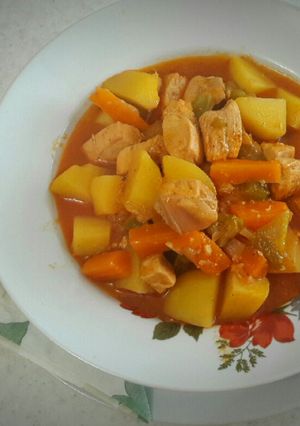 عکسی از دستور خوراک مرغ و سیب زمینی
