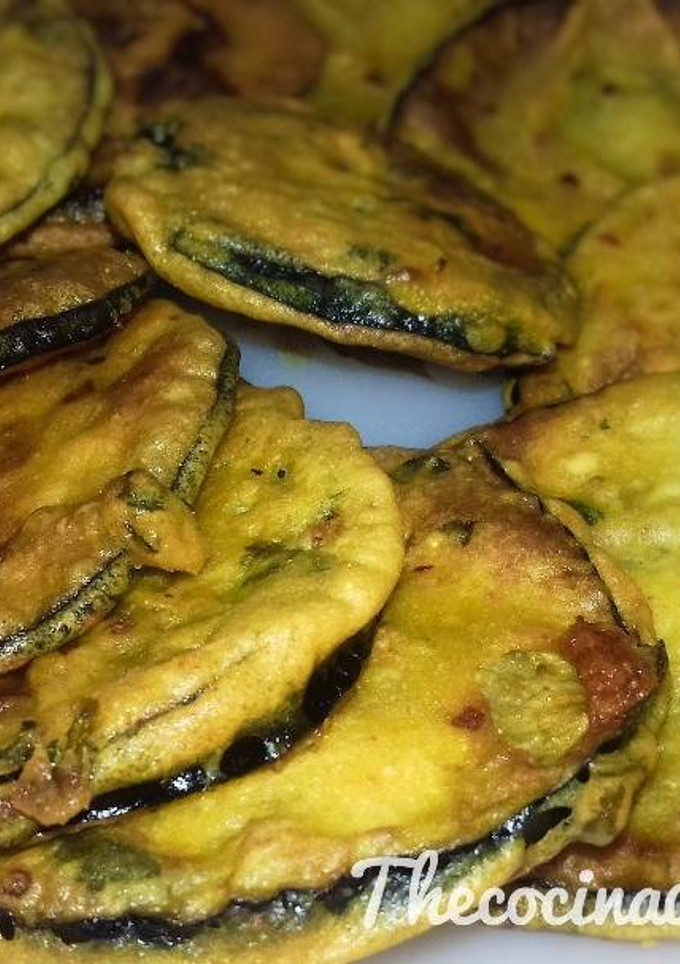 Una foto de Berenjenas fritas al toque pakistaní