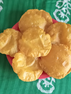 મસાલા પૂરી (Masala Poori Recipe In Gujarati) રેસીપી મુખ્ય ફોટો
