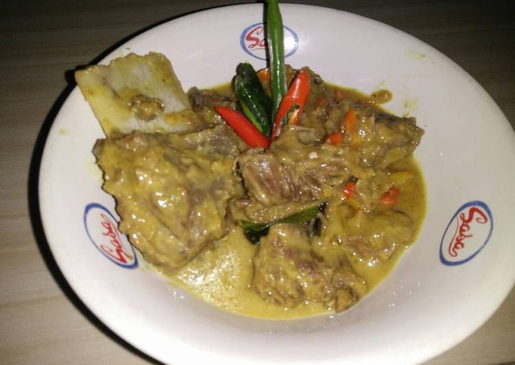 Gudaps (Gulai Daging Sapi Surabaya)