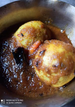ডিম কষা (dim kosha) রেসিপির প্রধান ছবি