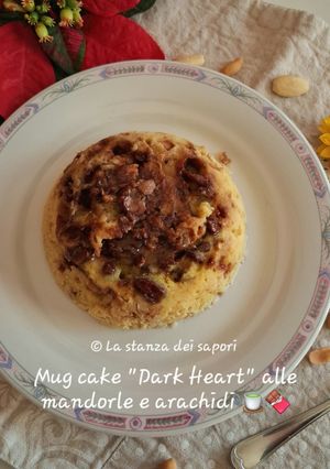 Foto di Mug cake "Dark Heart" alle mandorle e arachidi 🍵🍫