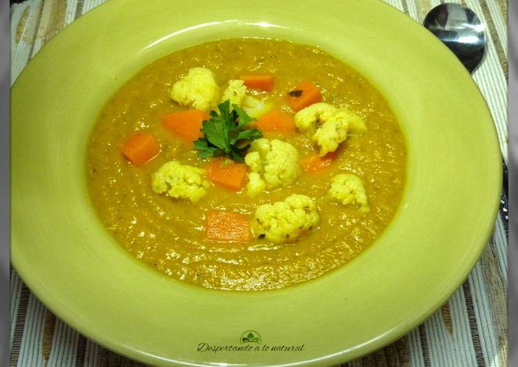 Sopa crema de calabaza y coliflor (vegana)