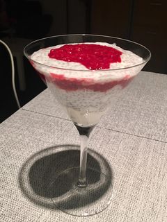 Túròs chia puding málnavelővel😋 recept fotója