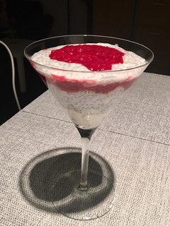 Túròs chia puding málnavelővel😋 recept fotója