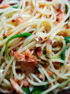 Foto resep Aglio Olio with spinach and salmon