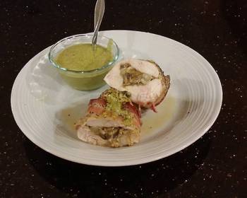 Fresh, Make Recipe Cheese and Mushroom Stuffed Chicken Breasts Practical Delicious