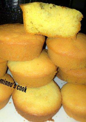 A picture of Muffins Vanilla cake.
