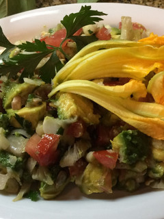 Una foto de Ensalada de la tierra