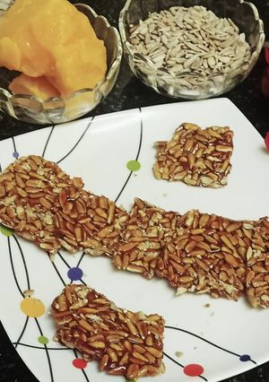A picture of Roasted Sunflower Seeds Chikki.