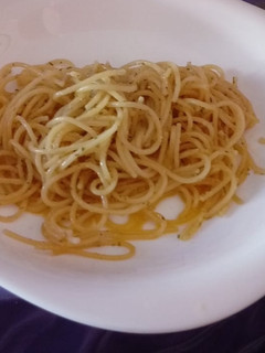 Una foto de Spaguettis al ajillo