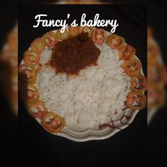 A picture of Shinkafa da miyan kayan gwari.