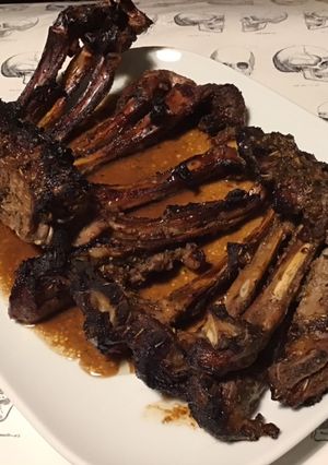 Une photo de Carrés de chevreau marinés et grillés