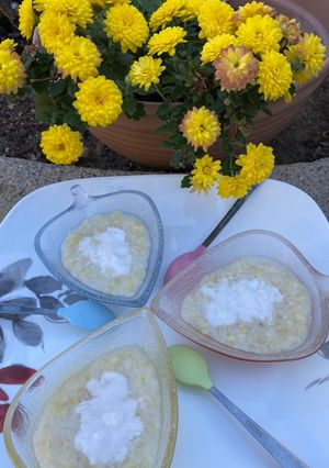 A picture of Sweet Corn Pudding (Chè Bắp).
