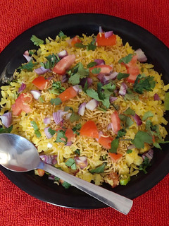 ઈન્દોરી પૌંવા (Indori Pauva Recipe In Gujarati) રેસીપી મુખ્ય ફોટો