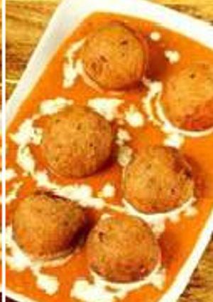 A picture of Muglai aloo kofta curry.