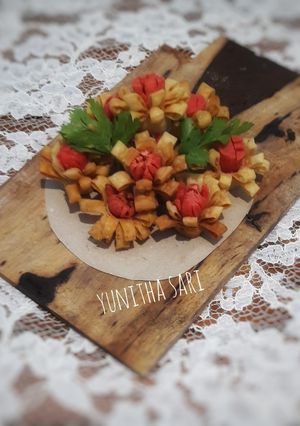 Foto resep Bunga Sosis Pangsit