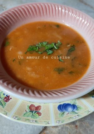 Une photo de Soupe d'haricots secs sauce rouge 🥣