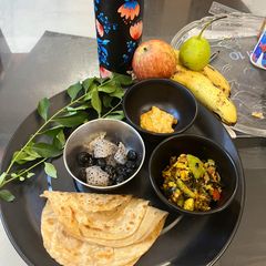 A picture of Avocado Bhujiya with Laccha Paratha.