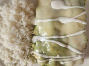 Una foto de chile poblano gratinados