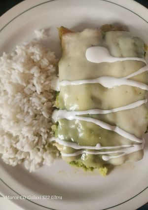 Una foto de Enchiladas en salsa de chile poblano