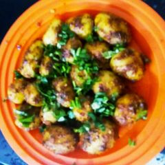 A picture of Achari aloo.