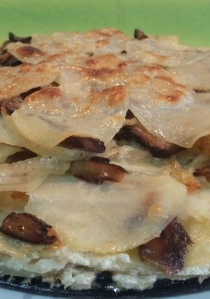 Foto principal de Pastel de patatas y setas