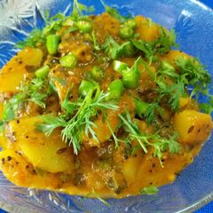 A picture of Potato and Tomato Curry.