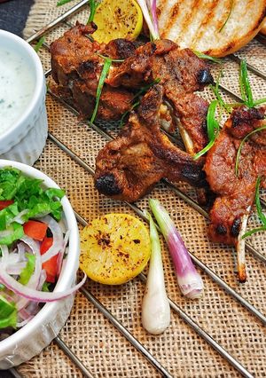 A picture of Grill chops.