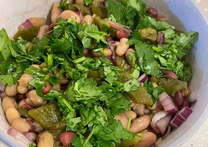 Three Bean Salad With Roasted Green Peppers 🫑