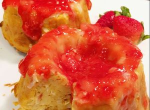 Una foto de Cupcake Batata y Coco, con sirop de fresas naturales