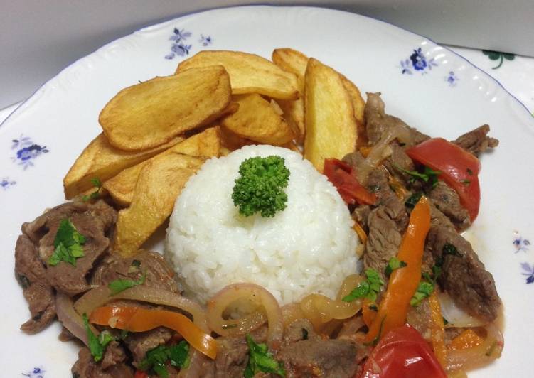 Lomo saltado!!