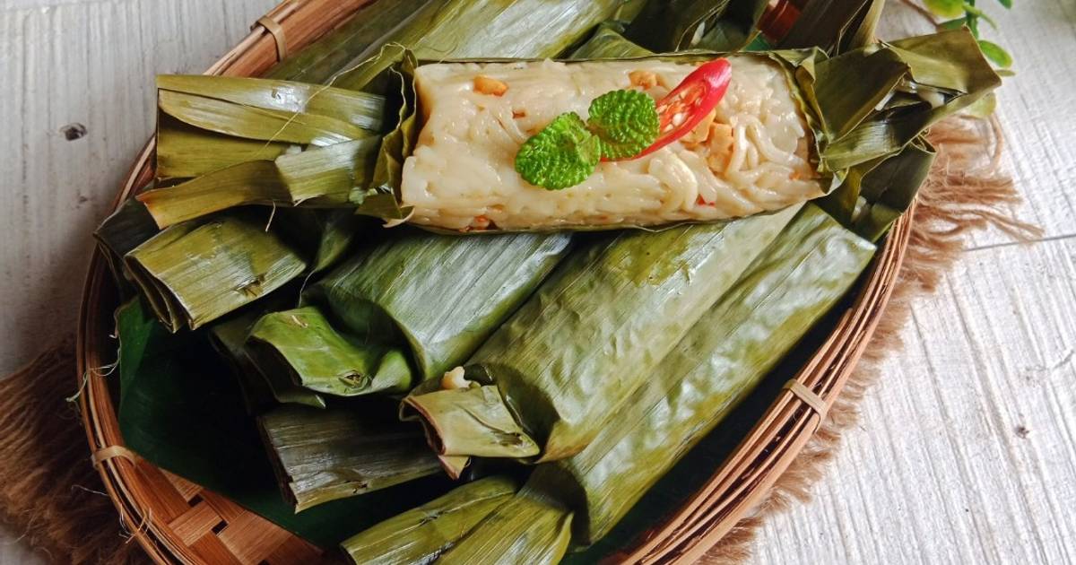 Resep Arem Arem Mie Mudah dan Praktis Dihidangkan