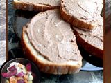 Паштет з курячої печінки з яблуком і буряком в мультиварці