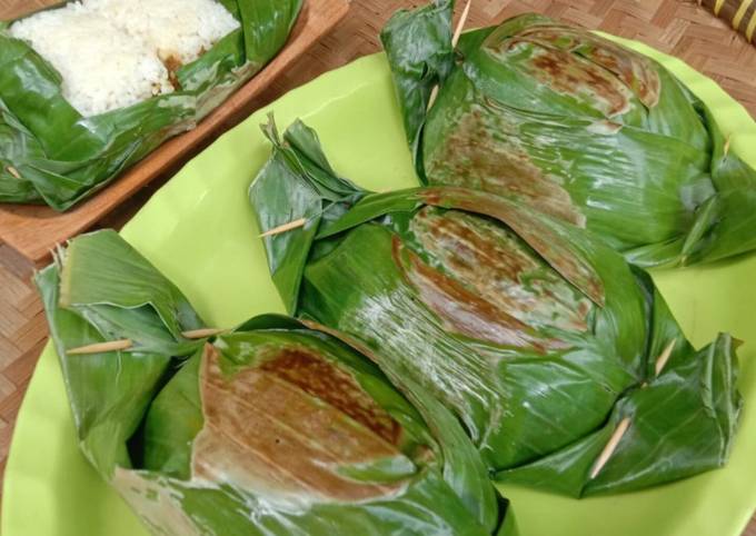 Resep Nasi Bakar Ampela Jantung Hati & Daun Singkong Teri Oleh 🌷Yulie ...