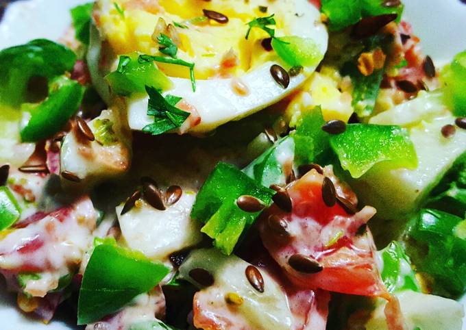 Egg and vegie summer salad