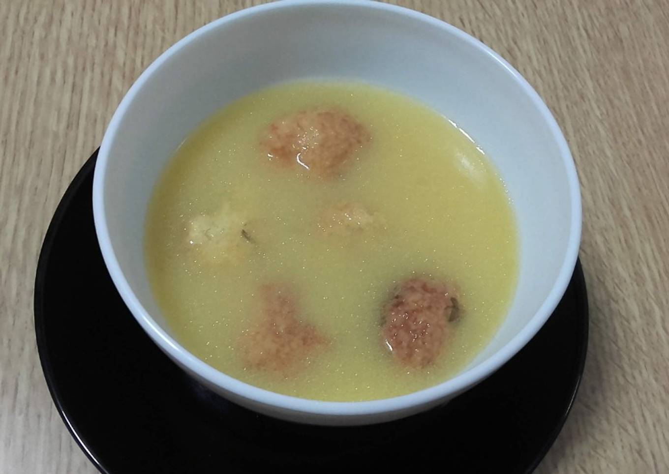 Sopa de albóndigas