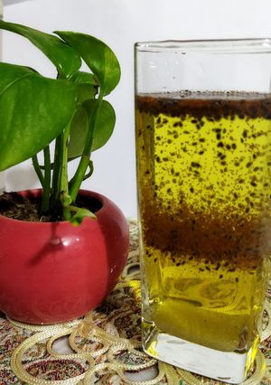 عکسی از دستور شربت زعفرانی با خاکشیر و تخم شربتی