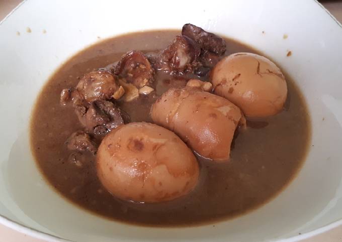 Resep Semur Ati Ayam & Telur oleh Anjari - Cookpad