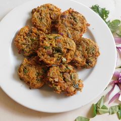 Multi Veggie Vada (Fritters) A picture of Multi Veggie Vada (Fritters).