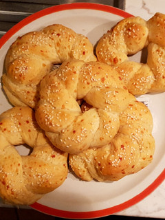Foto di Girelle di pan brioche al parmigiano