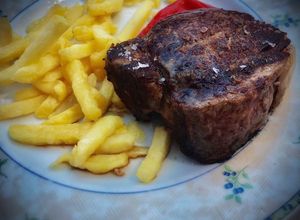 Foto principal de Solomillo de ternera con pimientos de piquillo