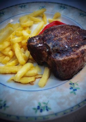 Una foto de Solomillo de ternera con pimientos de piquillo