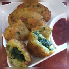 A picture of Aaloo Palak Tikki.