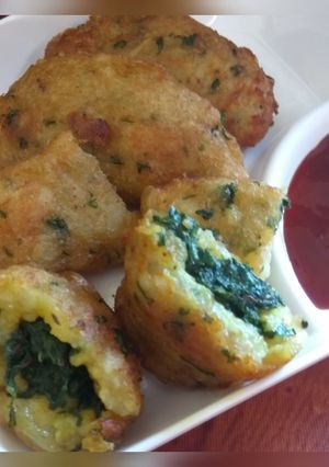 A picture of Aaloo Palak Tikki.