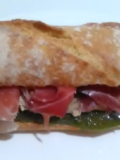 Una foto de Bocadillo Serranito