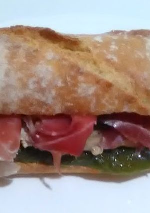 Una foto de Bocadillo Serranito